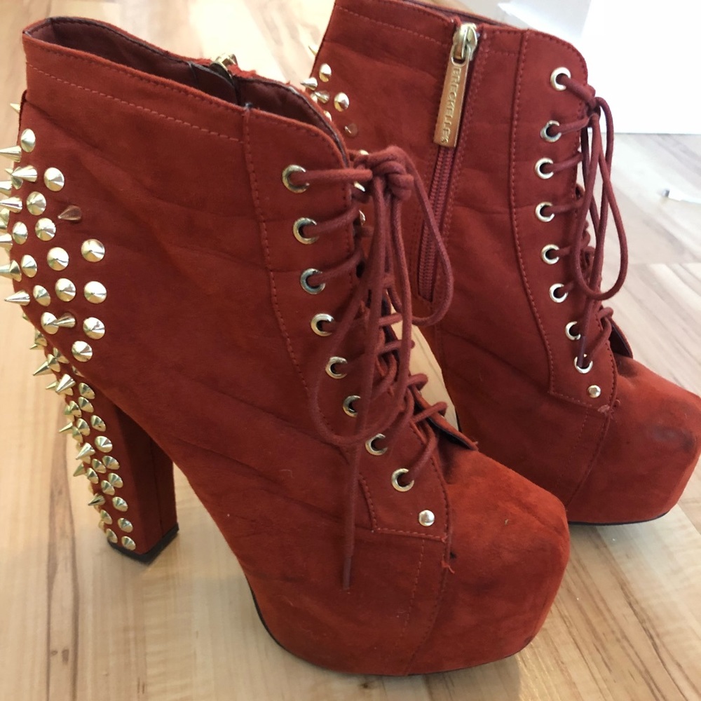 Breckelle look a like Lolitas with spikes